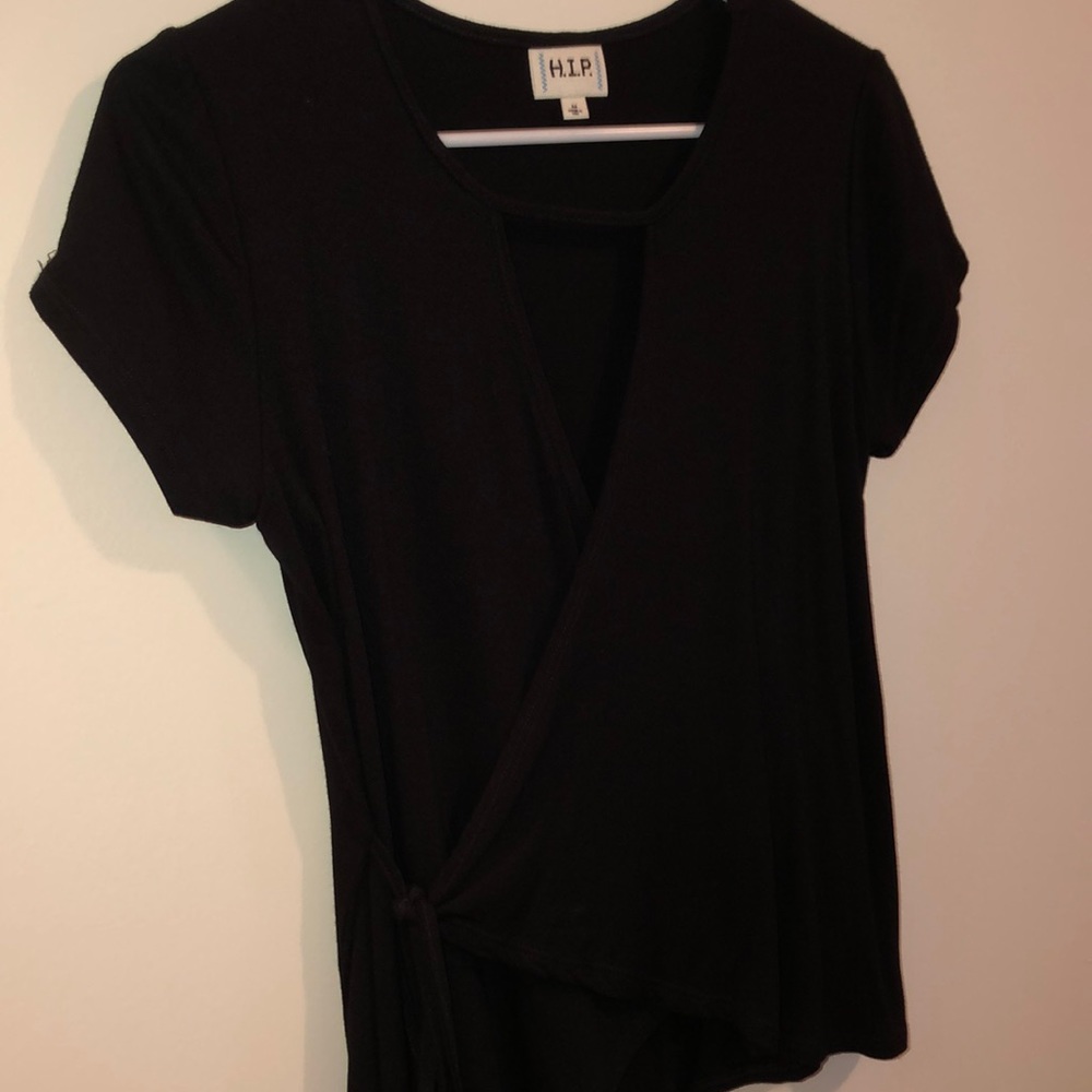 Black Keyhole Tie-Across Top